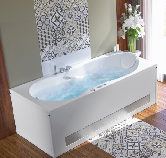 VENTE : Baignoire balnéo Kinedo Ergonomique Kinedo/Grandform Modèle Romanza